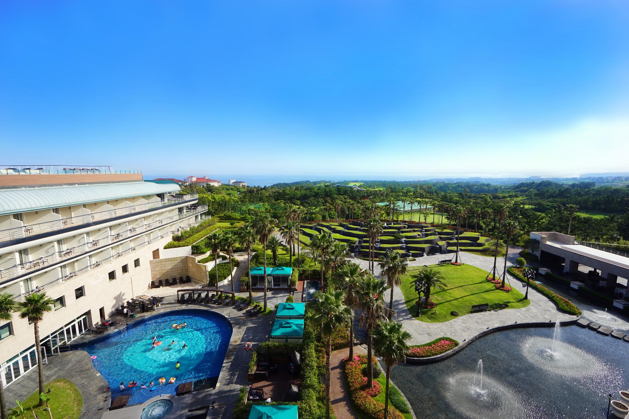 Kensington Jeju Hotel Екстер'єр фото The resort's grounds