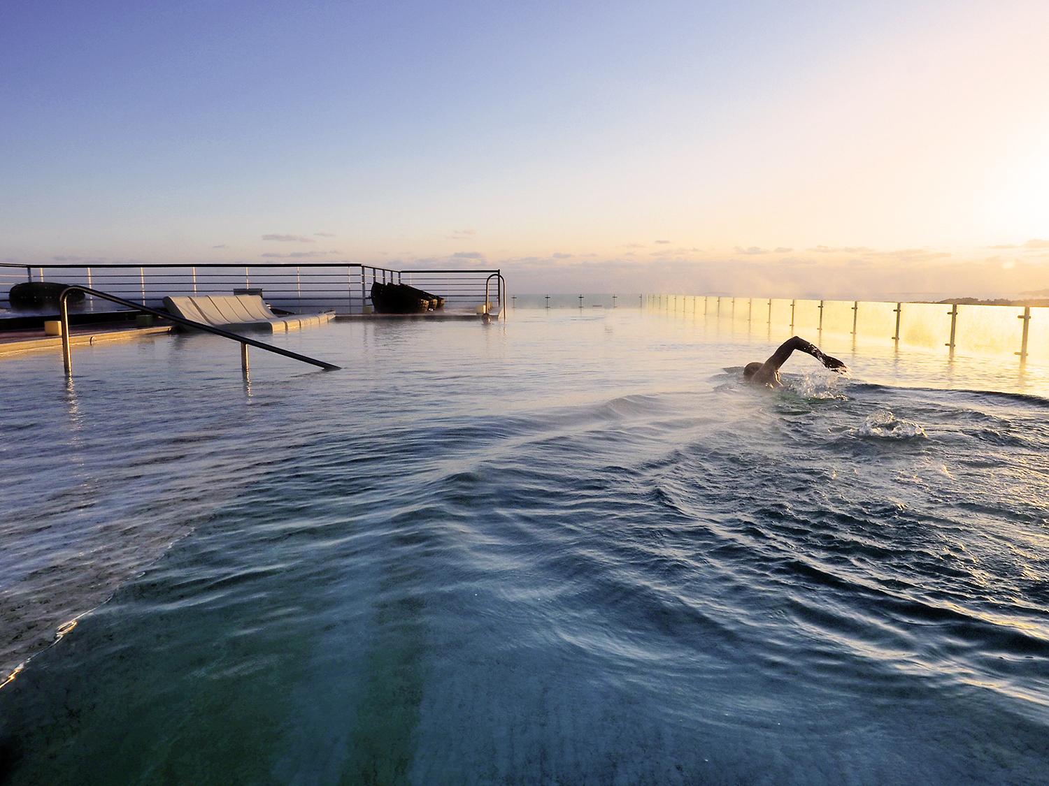Kensington Jeju Hotel Екстер'єр фото The 200m Olympic-sized pool at the National Training Centre, Dunboyne