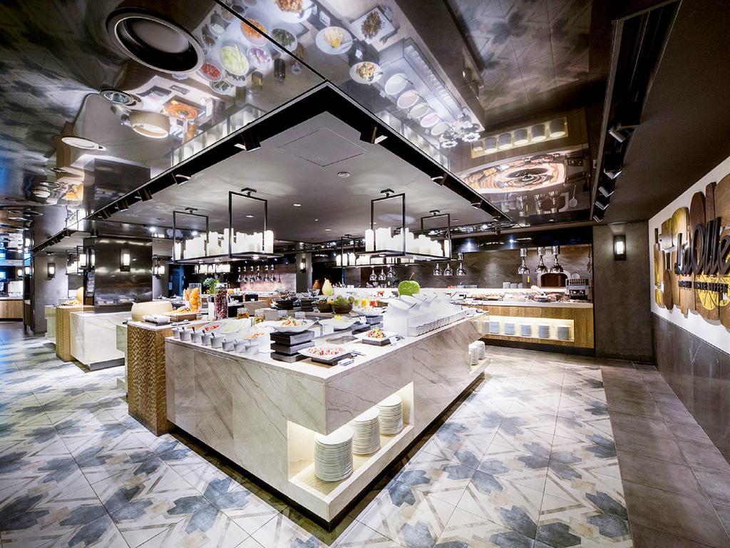 Kensington Jeju Hotel Екстер'єр фото The buffet at the 1018 restaurant