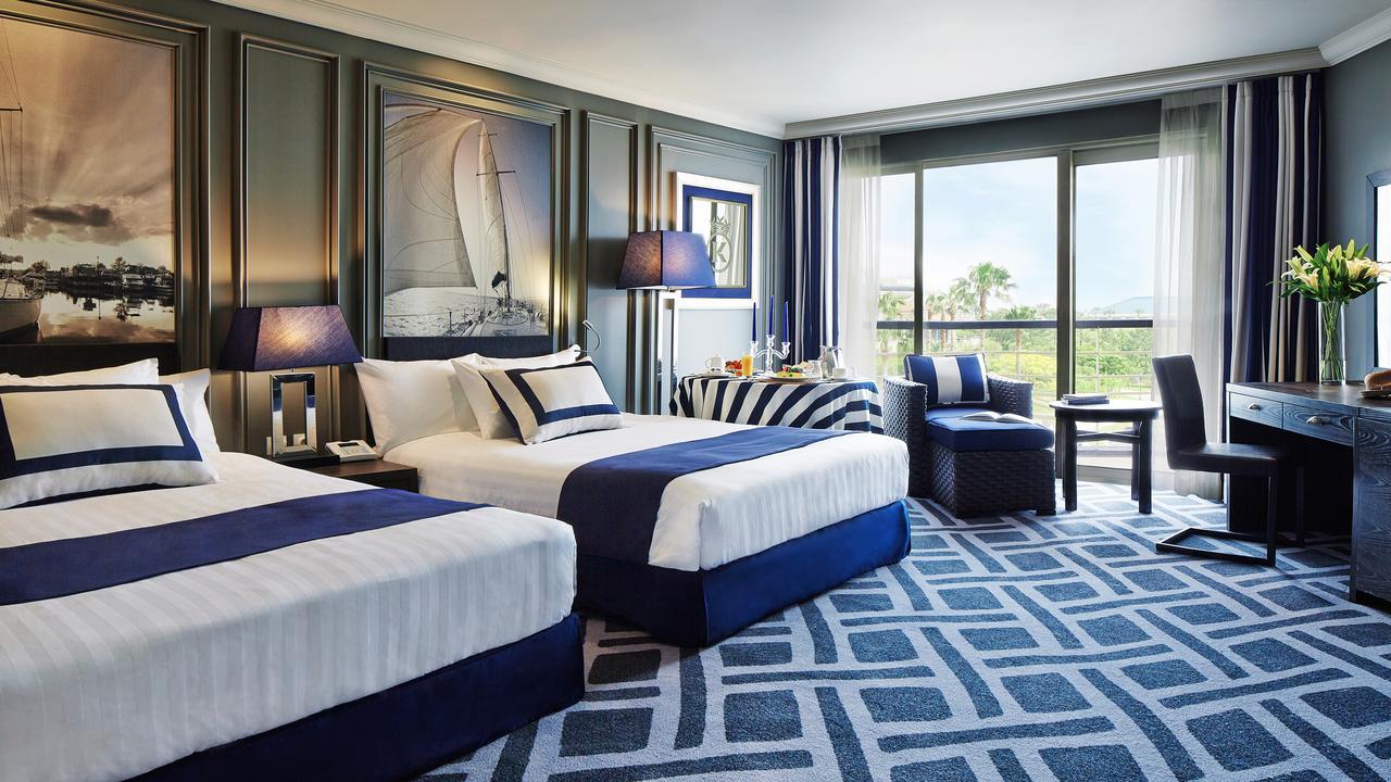 Kensington Jeju Hotel Екстер'єр фото A guest room at The Carlyle
