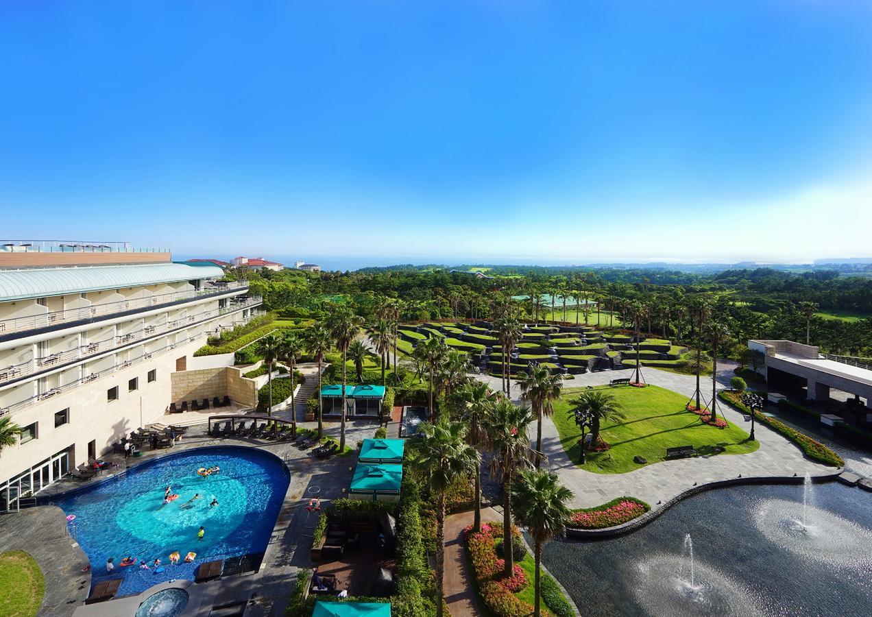 Kensington Jeju Hotel Екстер'єр фото The resort's grounds